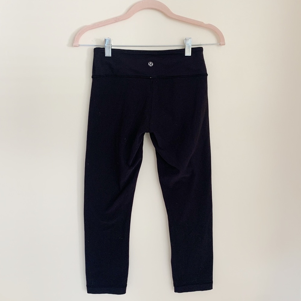 Lululemon Black Cropped Leggings With Stripe Detail | Women's Size 4